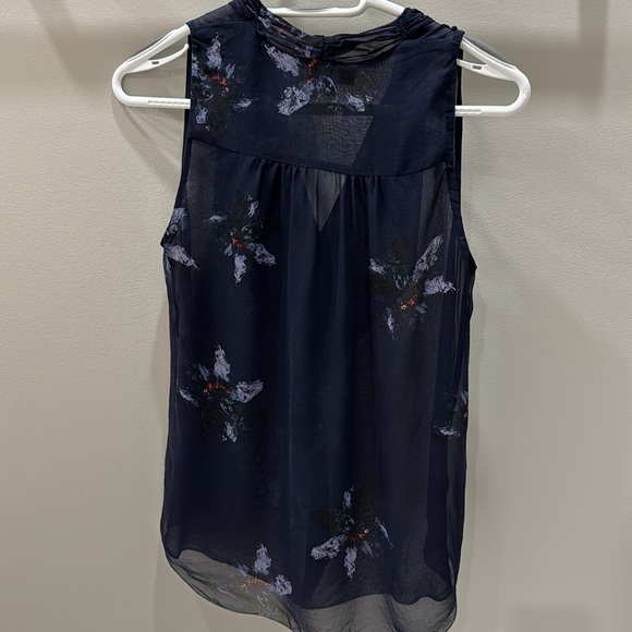 Babaton 💯 Silk Top - Picture 4 of 4